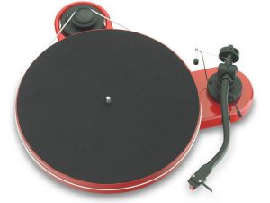 Pro-Ject RPM 1.3 Genie Red Gramofon s vložkou 2M Red